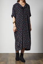 画像をギャラリービューアに読み込む, Flower × triangle dress