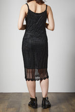 画像をギャラリービューアに読み込む, Black mesh camisole dress
